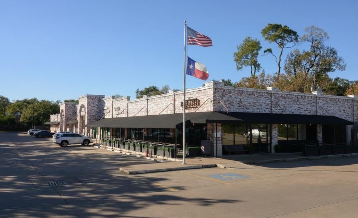 River Oaks Village